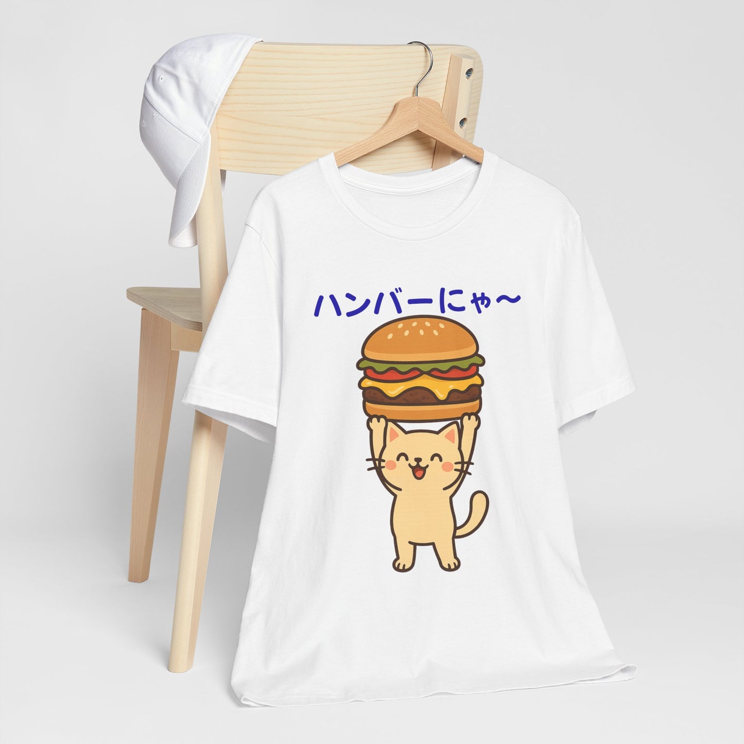 "Hanba-nyaa~" Cute Japanese Cat T-Shirt – Funny Burger & Cat Design – Kawaii Style Unisex Tee – Gift for Food & Cat Lovers