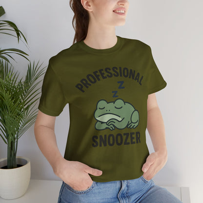 Professional Snoozer Frog Shirt Funny Sleepy Tee Night Owl Top Coffee First Gift for Dad Cute Graphic Cozy Loungewear