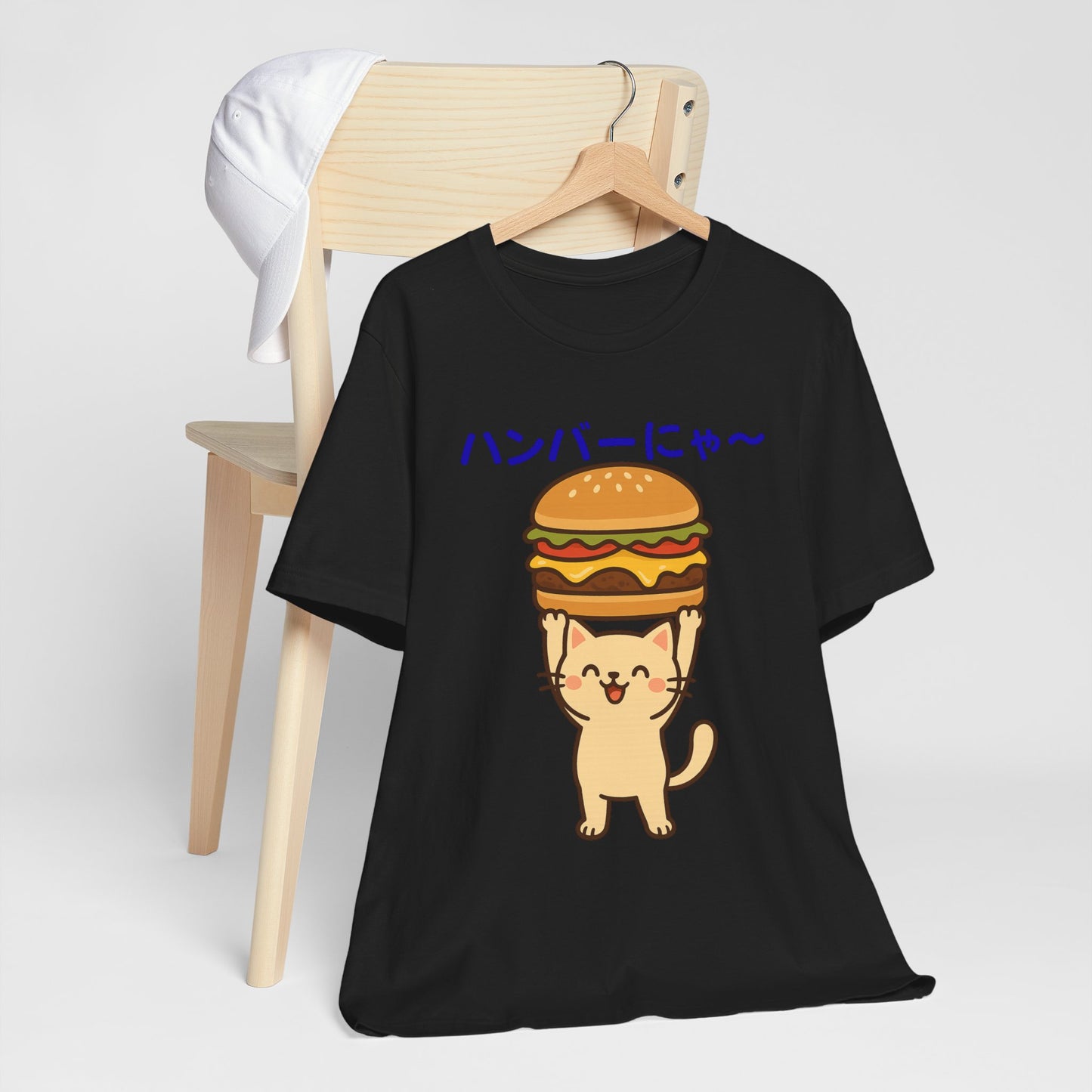 "Hanba-nyaa~" Cute Japanese Cat T-Shirt – Funny Burger & Cat Design – Kawaii Style Unisex Tee – Gift for Food & Cat Lovers